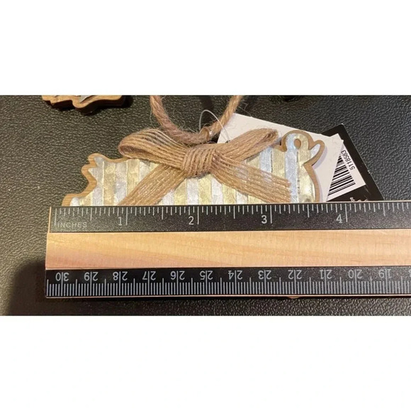 Rustic Farm Animal Ornaments Set Of 3 Metal Wood Pig Cow Rooster Christmas NEW - Picture 5 of 10